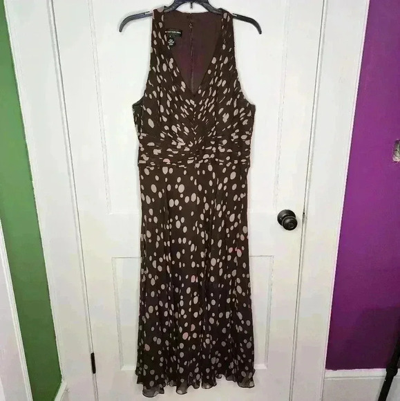 Jones New York Dress Brown Mocha Polka Dots Sleeveless V-Neck Silk Dress Size 16 - Picture 1 of 4
